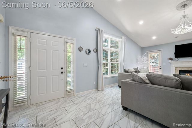 41222 Bermuda Drive, Sterling Heights, MI 48314