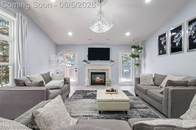41222 Bermuda Drive, Sterling Heights, MI 48314