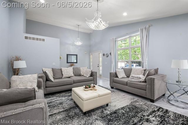 41222 Bermuda Drive, Sterling Heights, MI 48314