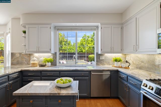 1166 S Chanterella Drive, San Ramon, CA 94582