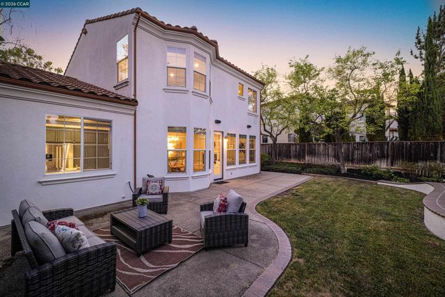 1166 S Chanterella Drive, San Ramon, CA 94582
