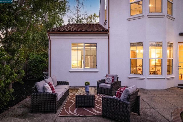 1166 S Chanterella Drive, San Ramon, CA 94582