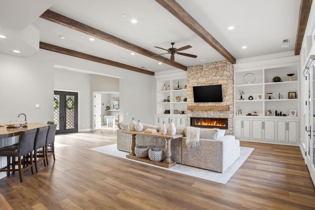 10407 Fox Borough Dr, Oakdale, CA 95361