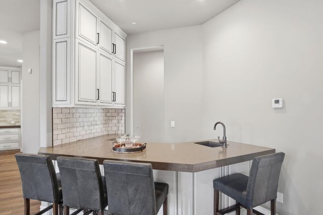 10407 Fox Borough Dr, Oakdale, CA 95361