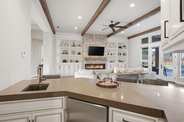 10407 Fox Borough Dr, Oakdale, CA 95361