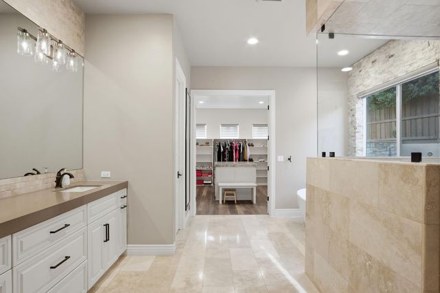 10407 Fox Borough Dr, Oakdale, CA 95361