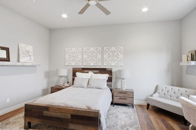 10407 Fox Borough Dr, Oakdale, CA 95361