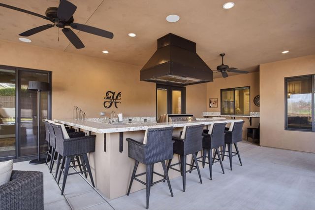 10407 Fox Borough Dr, Oakdale, CA 95361