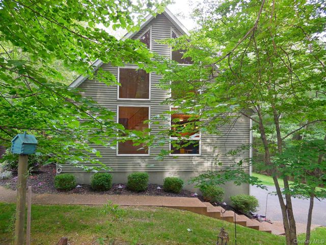 609 Red Hill Road, Wurtsboro, NY 12790