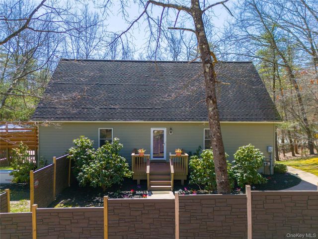 609 Red Hill Road, Wurtsboro, NY 12790