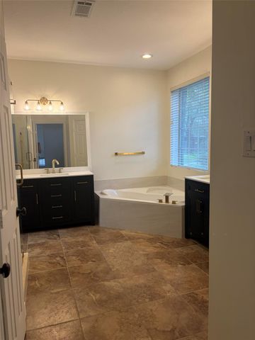 22 E Sterling Pond Circle, Spring, TX 77382