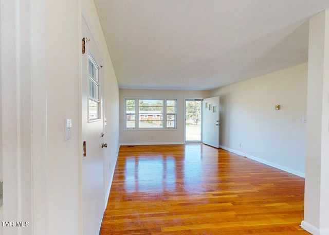 128 Valley Drive, Jonesborough, TN 37659