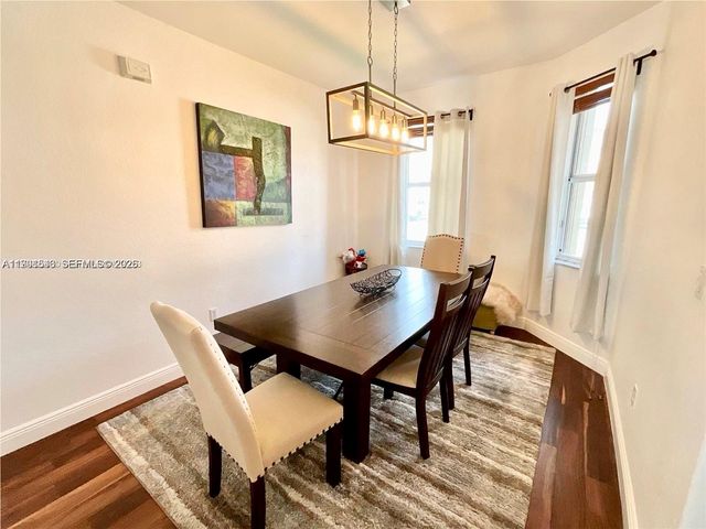 7472 NW 112th Path, Doral, FL 33178