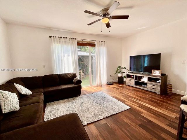 7472 NW 112th Path, Doral, FL 33178