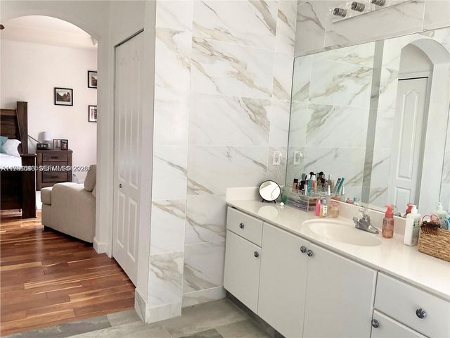 7472 NW 112th Path, Doral, FL 33178