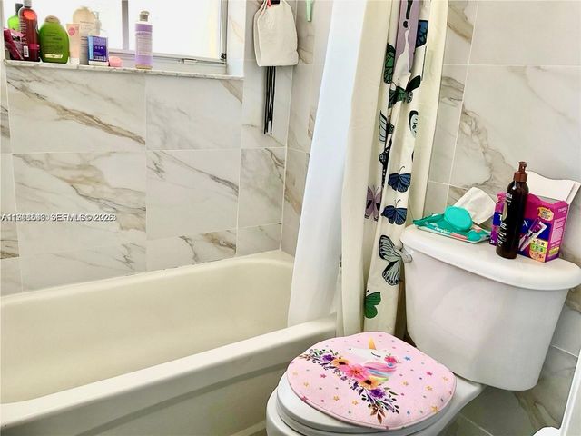 7472 NW 112th Path, Doral, FL 33178