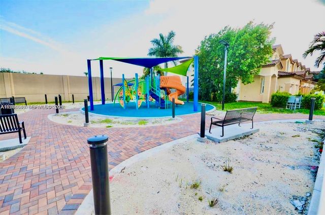 7472 NW 112th Path, Doral, FL 33178