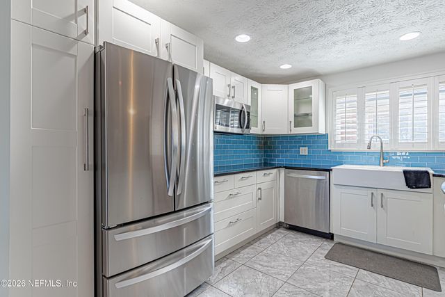 3320 AMERICA Avenue, Jacksonville Beach, FL 32250