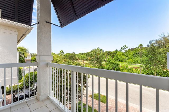 100 NW 69th Circle 52, Boca Raton, FL 33487