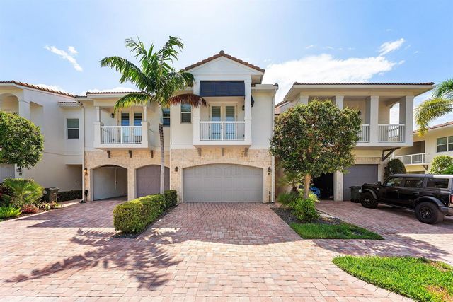 100 NW 69th Circle 52, Boca Raton, FL 33487