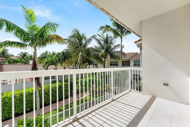 100 NW 69th Circle 52, Boca Raton, FL 33487