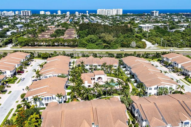 100 NW 69th Circle 52, Boca Raton, FL 33487