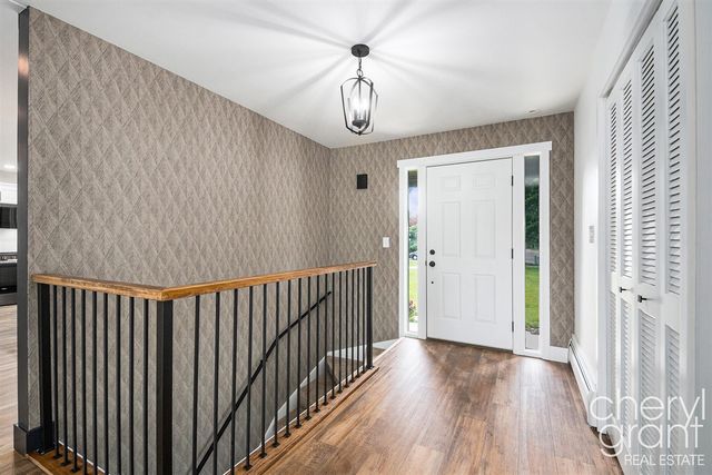 1757 Westlane Drive, Grand Rapids, MI 49505