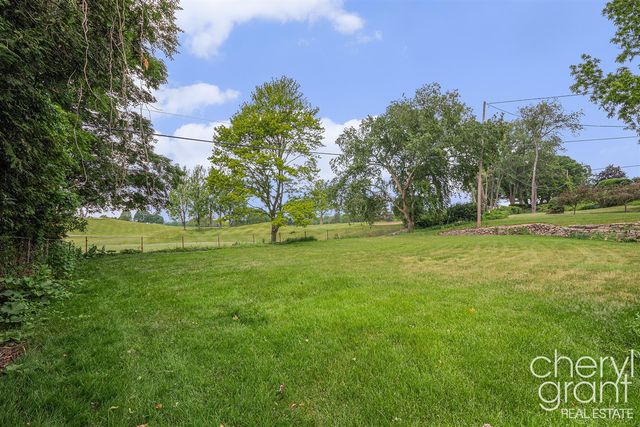 1757 Westlane Drive, Grand Rapids, MI 49505