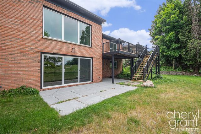 1757 Westlane Drive, Grand Rapids, MI 49505