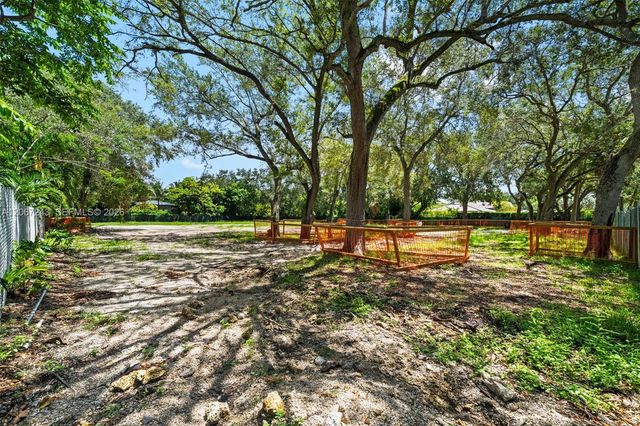6285 SW 98th Street, Pinecrest, FL 33156