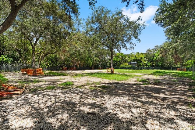 6285 SW 98th Street, Pinecrest, FL 33156