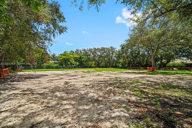 6285 SW 98th Street, Pinecrest, FL 33156