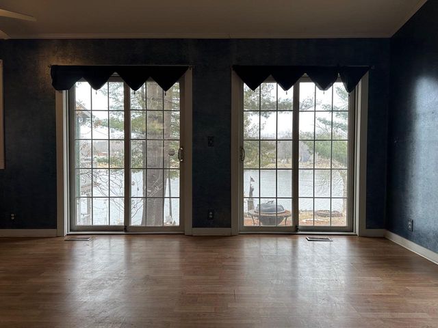 10488 N East Riverview Drive, Edgerton, WI 53534