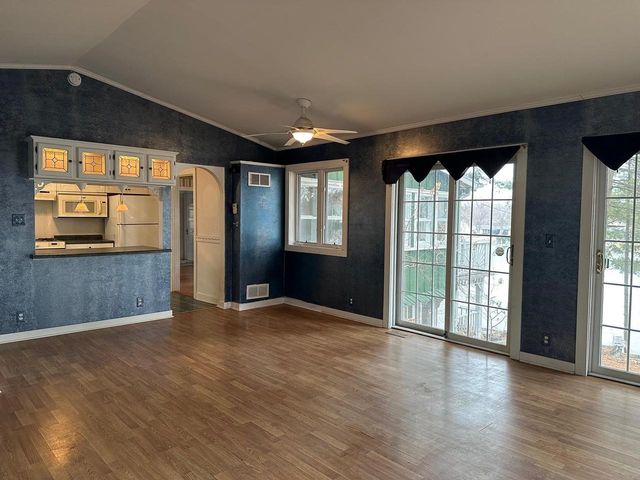 10488 N East Riverview Drive, Edgerton, WI 53534