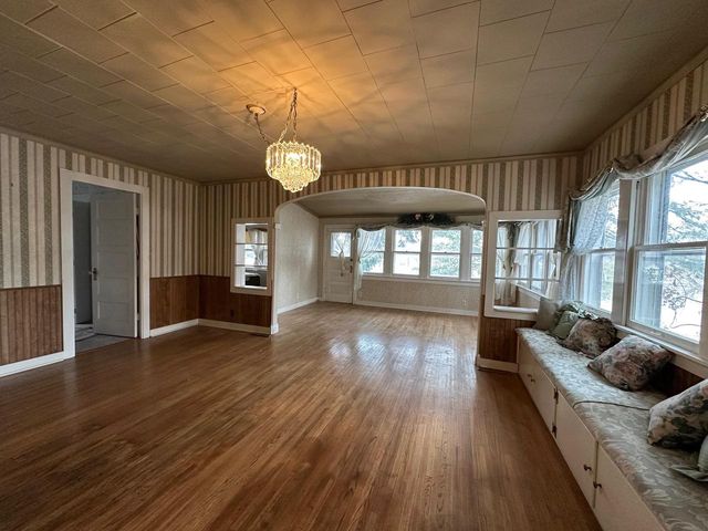 10488 N East Riverview Drive, Edgerton, WI 53534