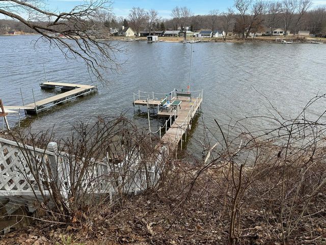 10488 N East Riverview Drive, Edgerton, WI 53534