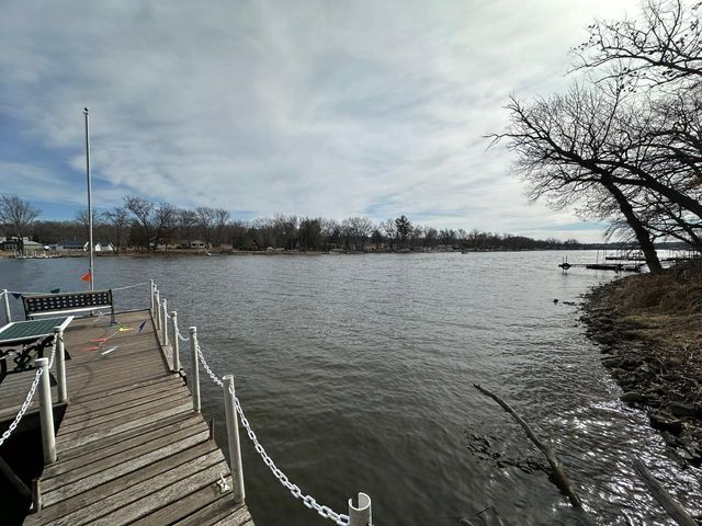 10488 N East Riverview Drive, Edgerton, WI 53534