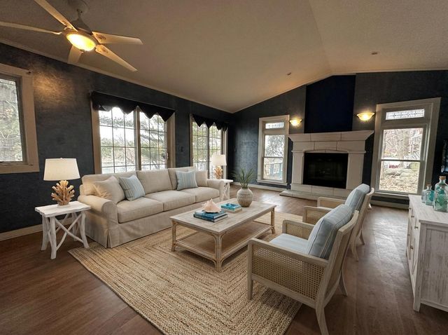 10488 N East Riverview Drive, Edgerton, WI 53534