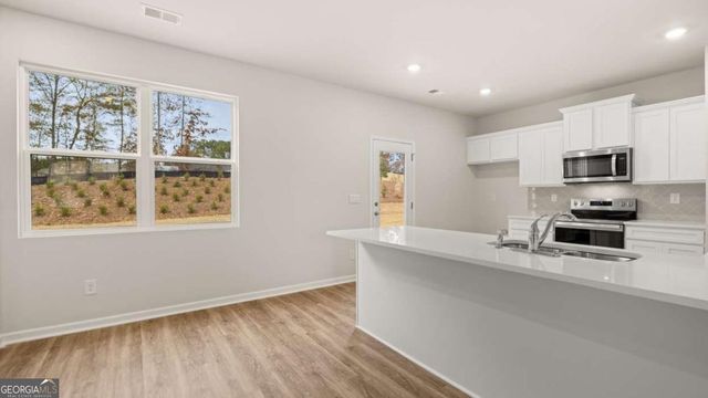 99 Holland Cove, Winder, GA 30680