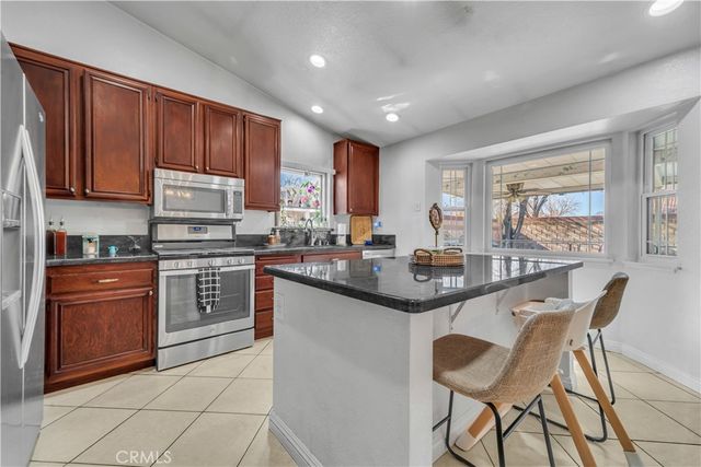 44047 Shad Street, Lancaster, CA 93536