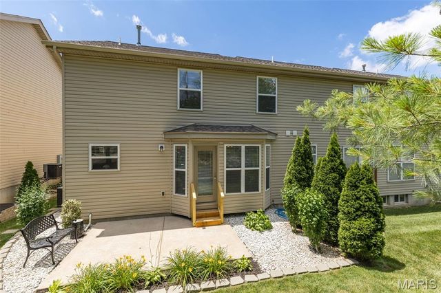 1215 Saltash Court, St Louis, MO 63129