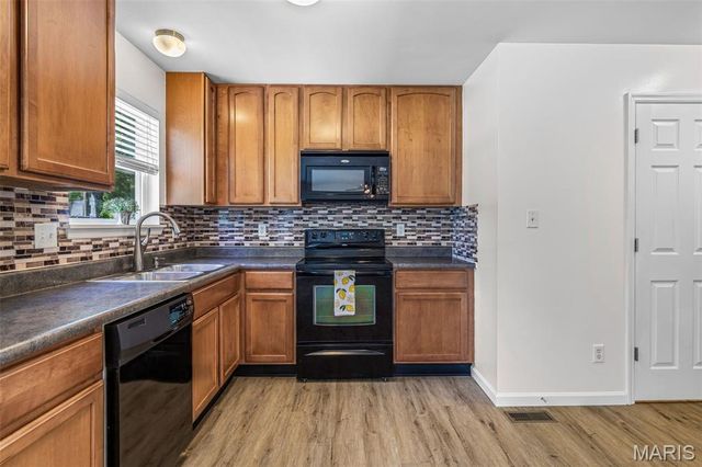 1215 Saltash Court, St Louis, MO 63129