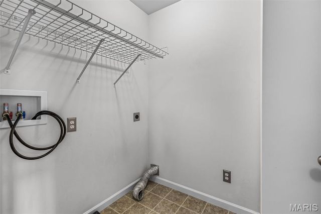 1215 Saltash Court, St Louis, MO 63129