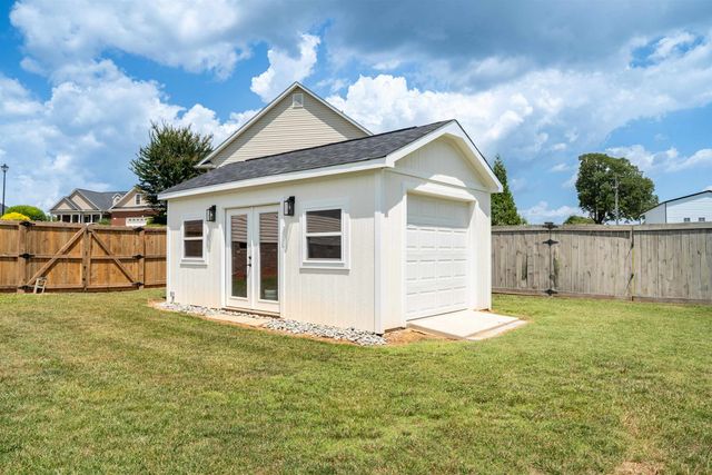141 Sugar Hill Court, Boiling Springs, SC 29316