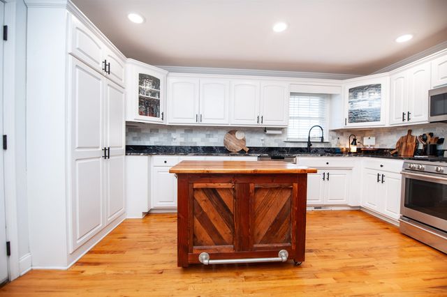 141 Sugar Hill Court, Boiling Springs, SC 29316