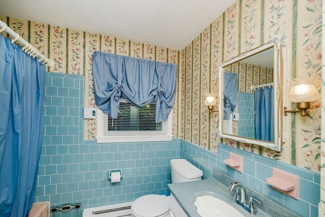 362 Hovenden Ave, Brockton, MA 02302