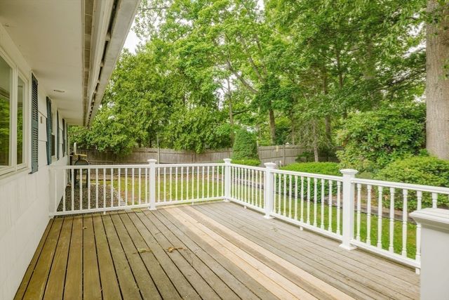 362 Hovenden Ave, Brockton, MA 02302