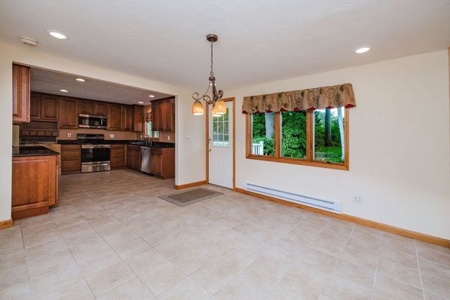 362 Hovenden Ave, Brockton, MA 02302