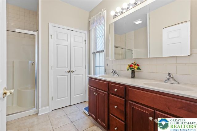 6722 American Way, Hanover Twp, PA 18017