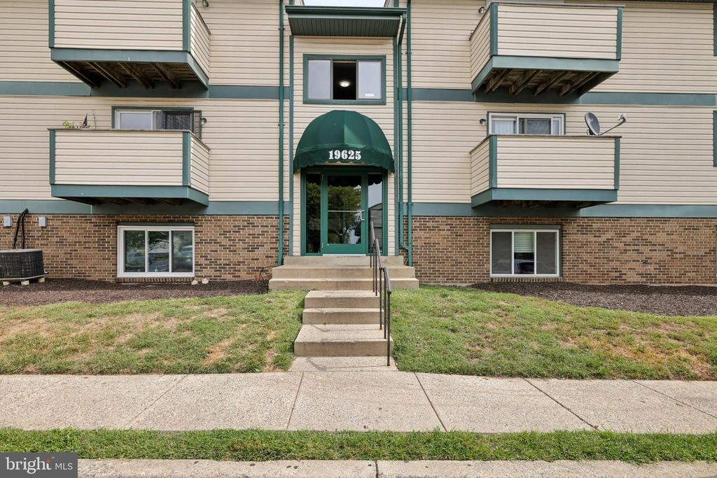 19625 GUNNERS BRANCH RD #912 #B, Germantown, MD 20876